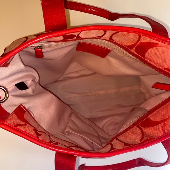 Coach Daisy Pink Tote Bag - Picture 10 of 10